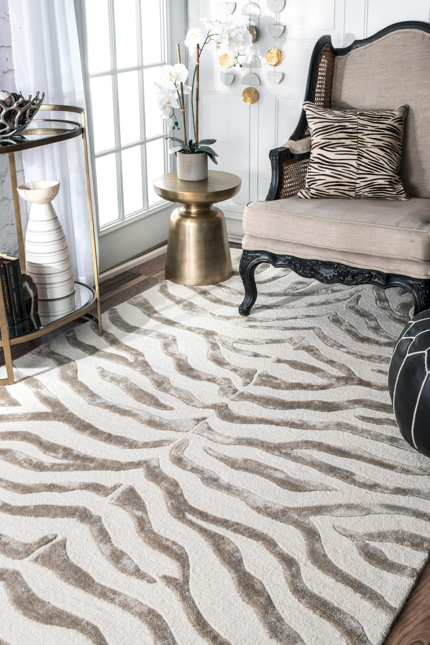 nuLOOM Zebra Hand Tufted Plush Wool Runner Rug, 2' 6" x 8', Gray