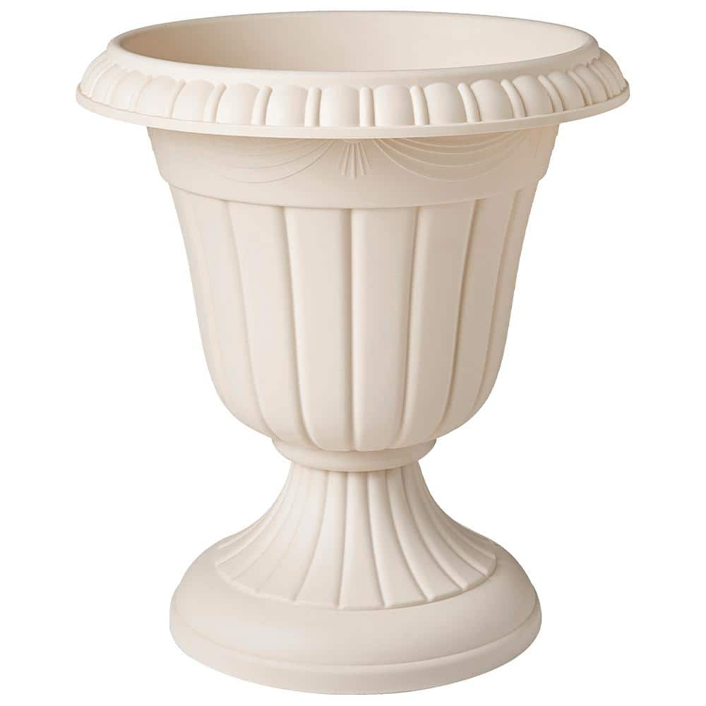 Arcadia Garden Products Urn 12.75-in W x 18-in H x White Plastic Indoor/Outdoor Planter