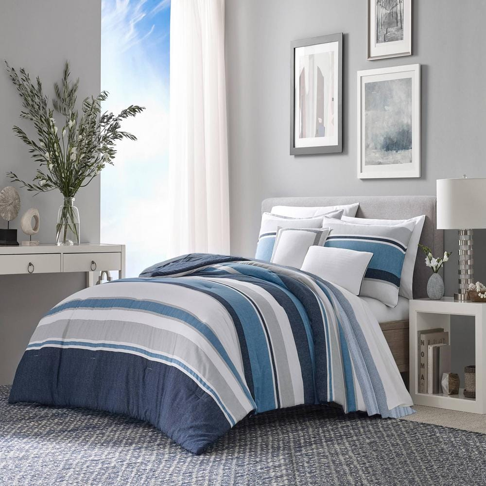 Navy and White Chevron Stripe Cotton Twin Blanket