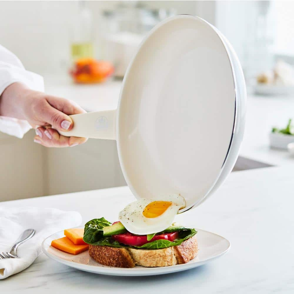 Soft Grip 16-Piece Aluminum Healthy Ceramic Nonstick Cookware Set in Cream