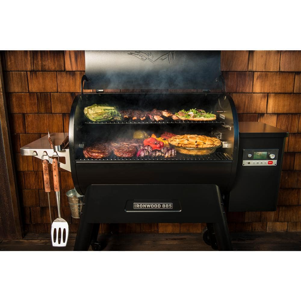 Traeger TFB89BLF Ironwood 885 Black Wood Pellet Grill