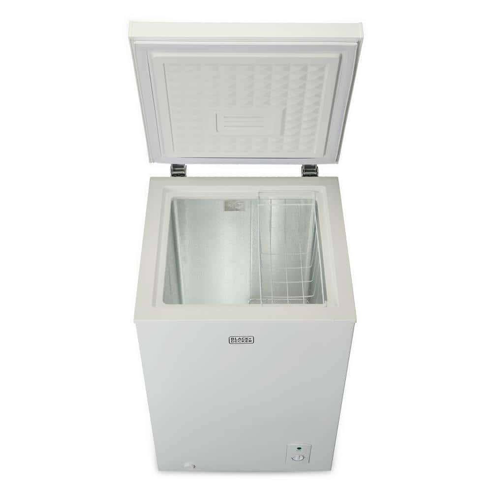 Black+Decker BCFK356 3.5-Cubic-Foot Chest Freezer, White