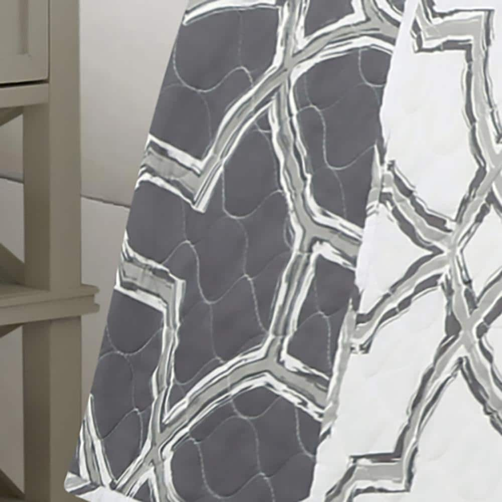 TrellIs Grey Full/Queen 3-Piece Quilt Set
