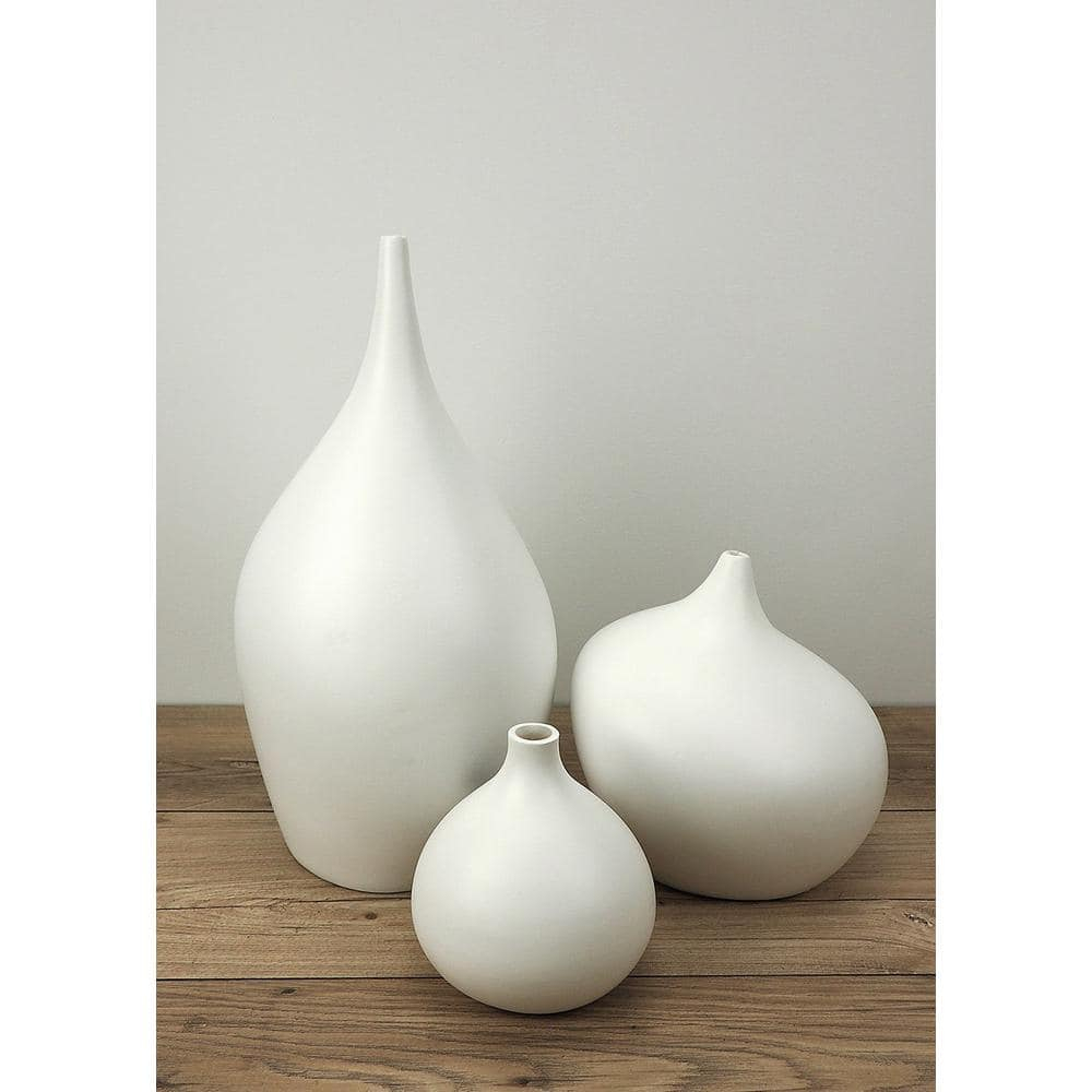 Dame Ceramic Vase 9" Height