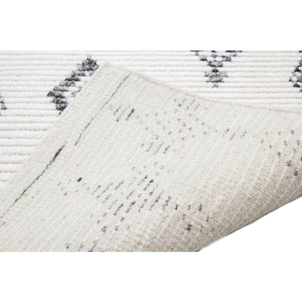 Bashian July Area Rug Ivory 3'6" X 5'6"