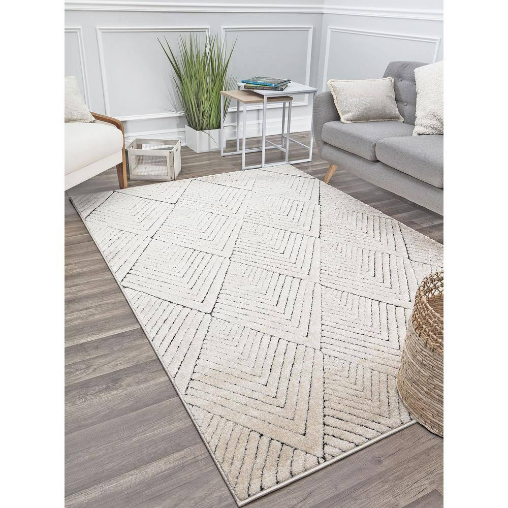Tan Geometric Non-slip Rectangular Area Rug, 18" x 5"