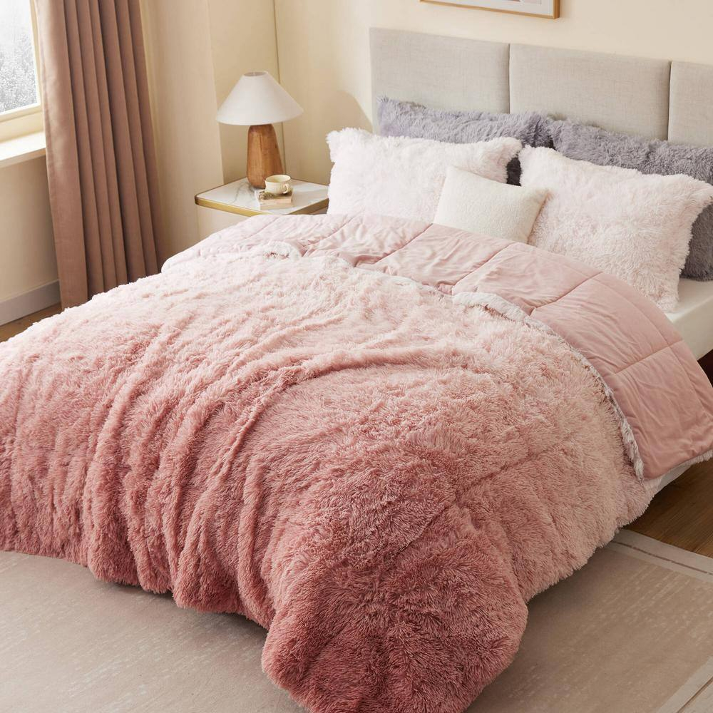 Intelligent Design King/Cal King Shaggy Faux Comforter Set, Long Fur Wave Spring Comforter Bedding Set, 3-Piece Striped Ombre Design Warm Bed Set, Blush