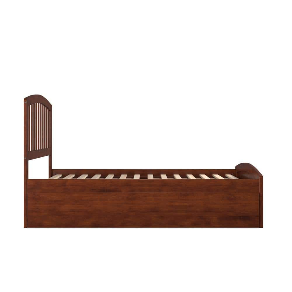 Richmond Full Platform Bed with Matching Foot Board with Twin Size Urban Trundle Bed in Walnut