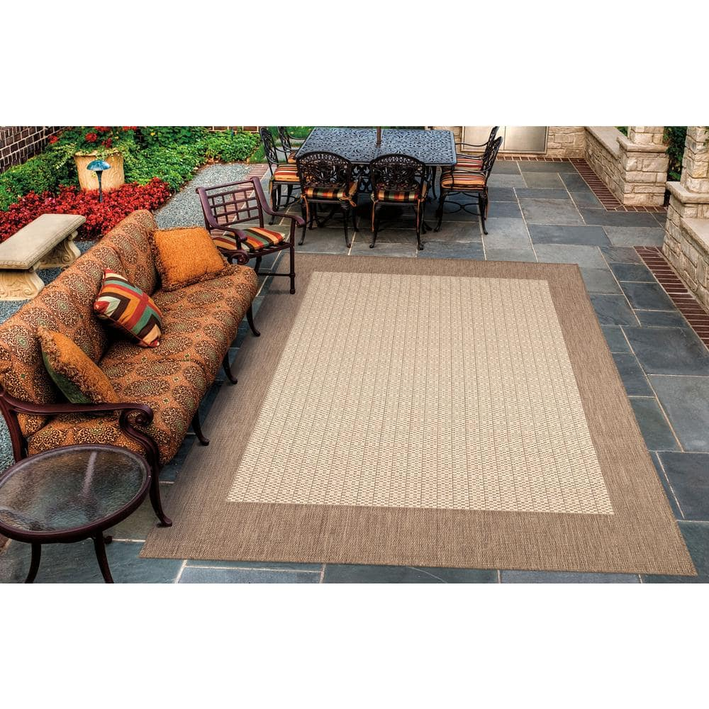 Couristan Recife Checkered Field Indoor / Outdoor Area Rug, Natural- Cocoa, 7'6" Round