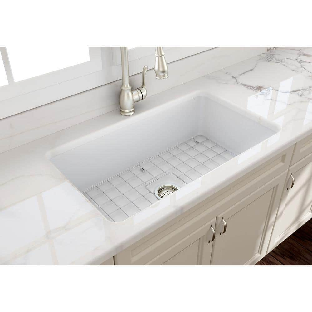 BOCCHI Sotto Undermount Fireclay 32 in. Single Bowl Kitchen Sink with Protective Bottom Grid and Strainer in Matte White