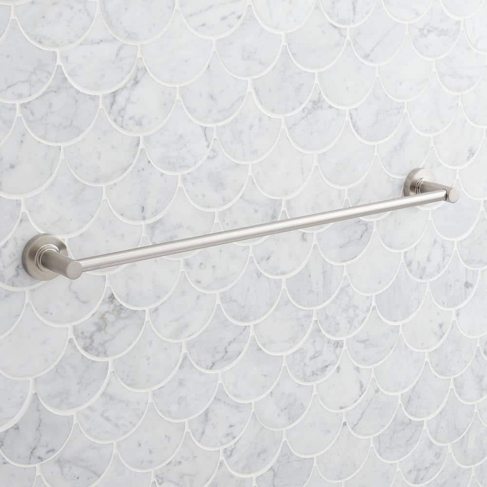 Lexia 24'' Wall Mounted Towel Bar