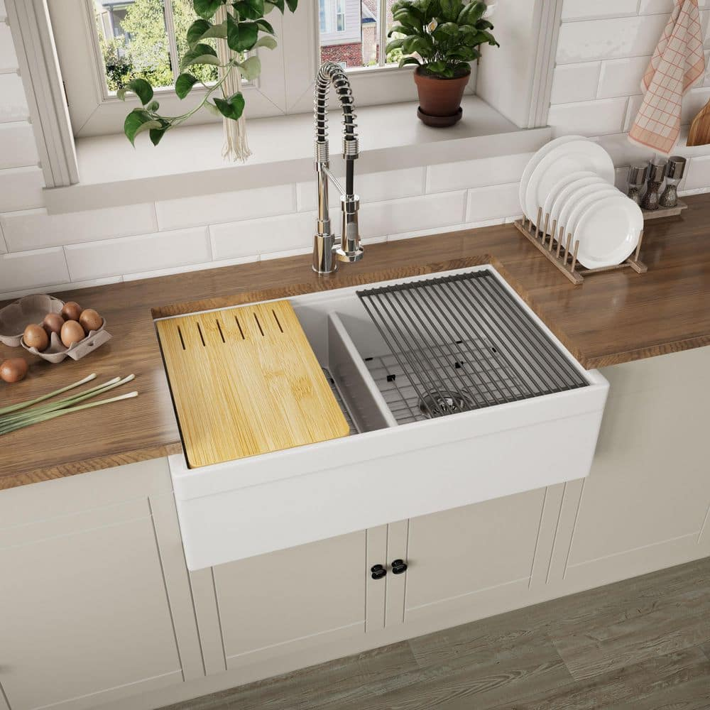 33-Inch Striped Farmhouse Reversible Apron Front Fireclay Double Bowl Kitchen Sink with Grid and Drainer，Matte Grey