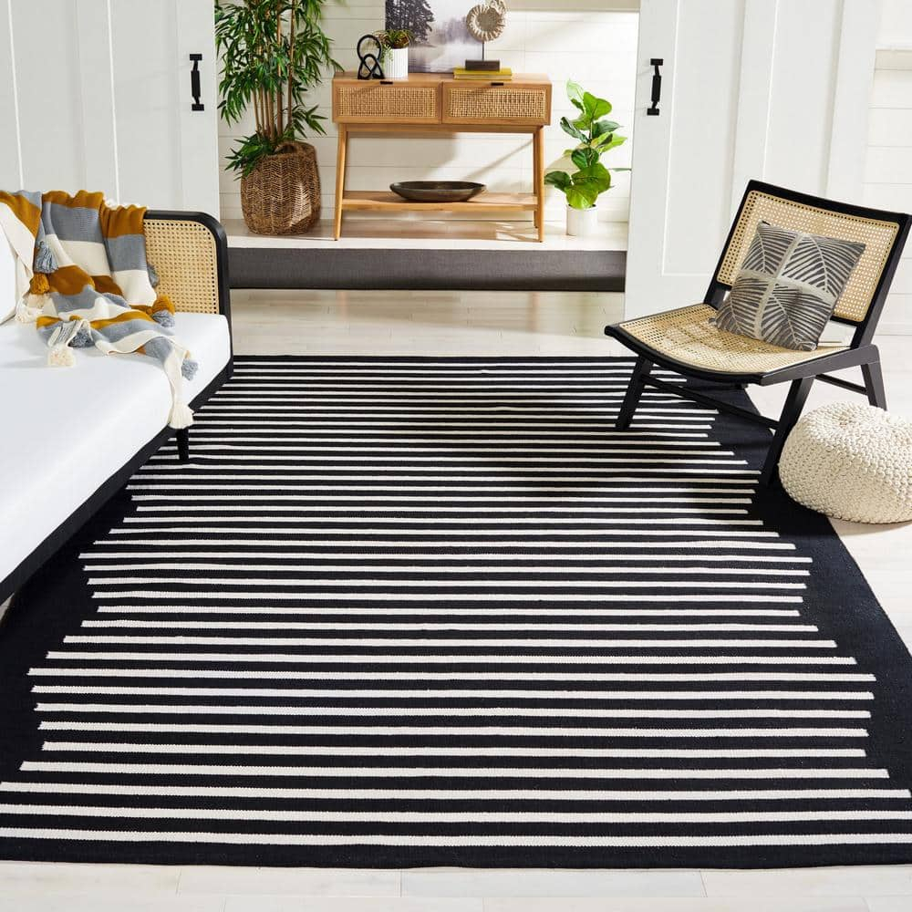 SAFAVIEH Montauk Collection Area Rug - 9' x 12', Black & Ivory, Handmade Flat Weave Boho Farmhouse Cotton Modern Stripe, Ideal for High Traffic Areas in Living Room, Bedroom (MTK313Z)