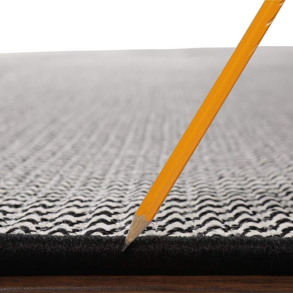 Sadie Black 10 ft. x 10 ft. Indoor/Outdoor Patio Braided Area Rug