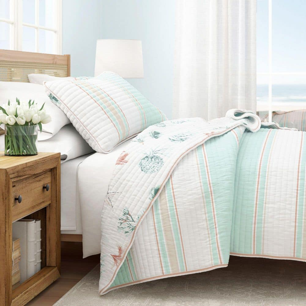 Blue Reversible Coastal Stripe 2-Piece Twin / Twin XL Cotton Quilt Bedding Set