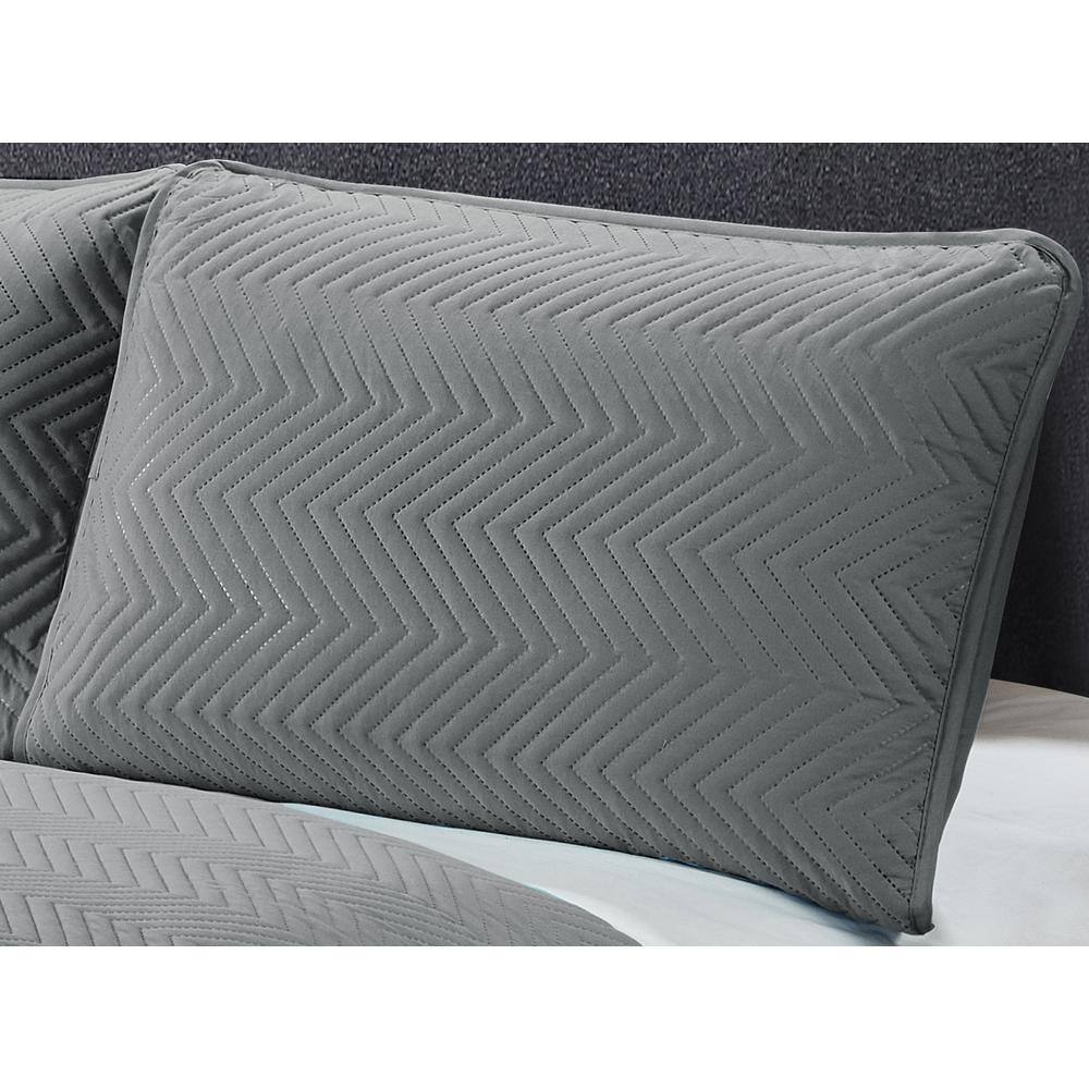 Harper Lane Trista Chevron Stitch 3-piece Quilt Set Charcoal King