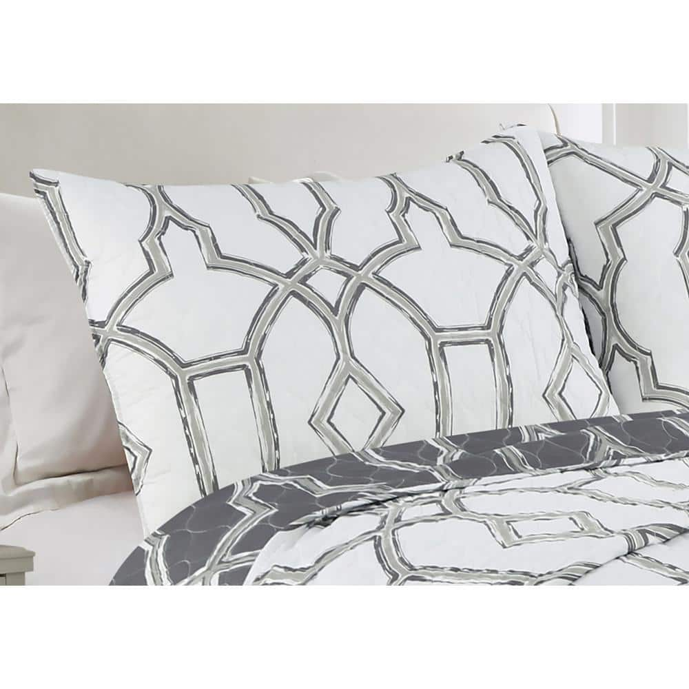 TrellIs Grey Full/Queen 3-Piece Quilt Set