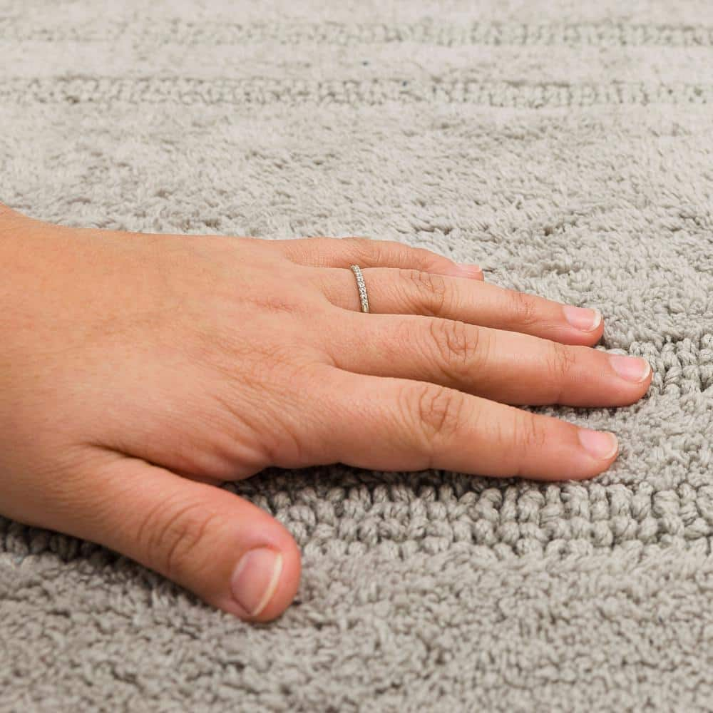 Mohawk Cotton Bath Mat Soft Absorbent Quick Dry Machine Washable Bathroom Mat, Silver, 27" x 45"