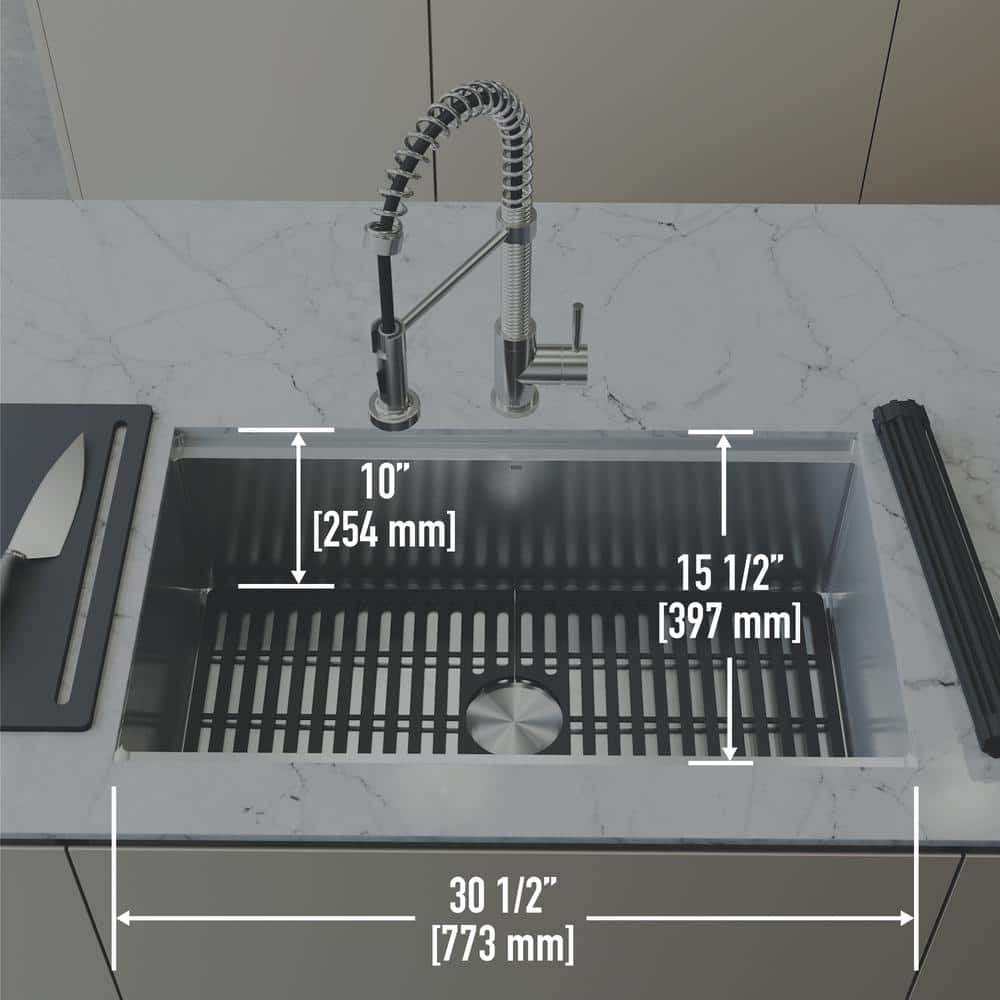 Vigo VGR3320CK1 32-inch Farmhouse Stainless Steel Kitchen Sink, Grid and Strainer