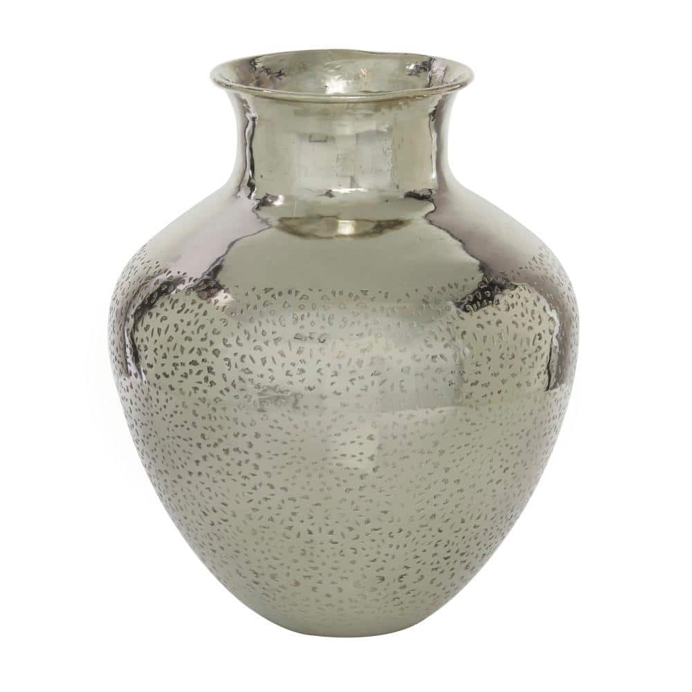 DecMode 16" Silver Aluminum Vase