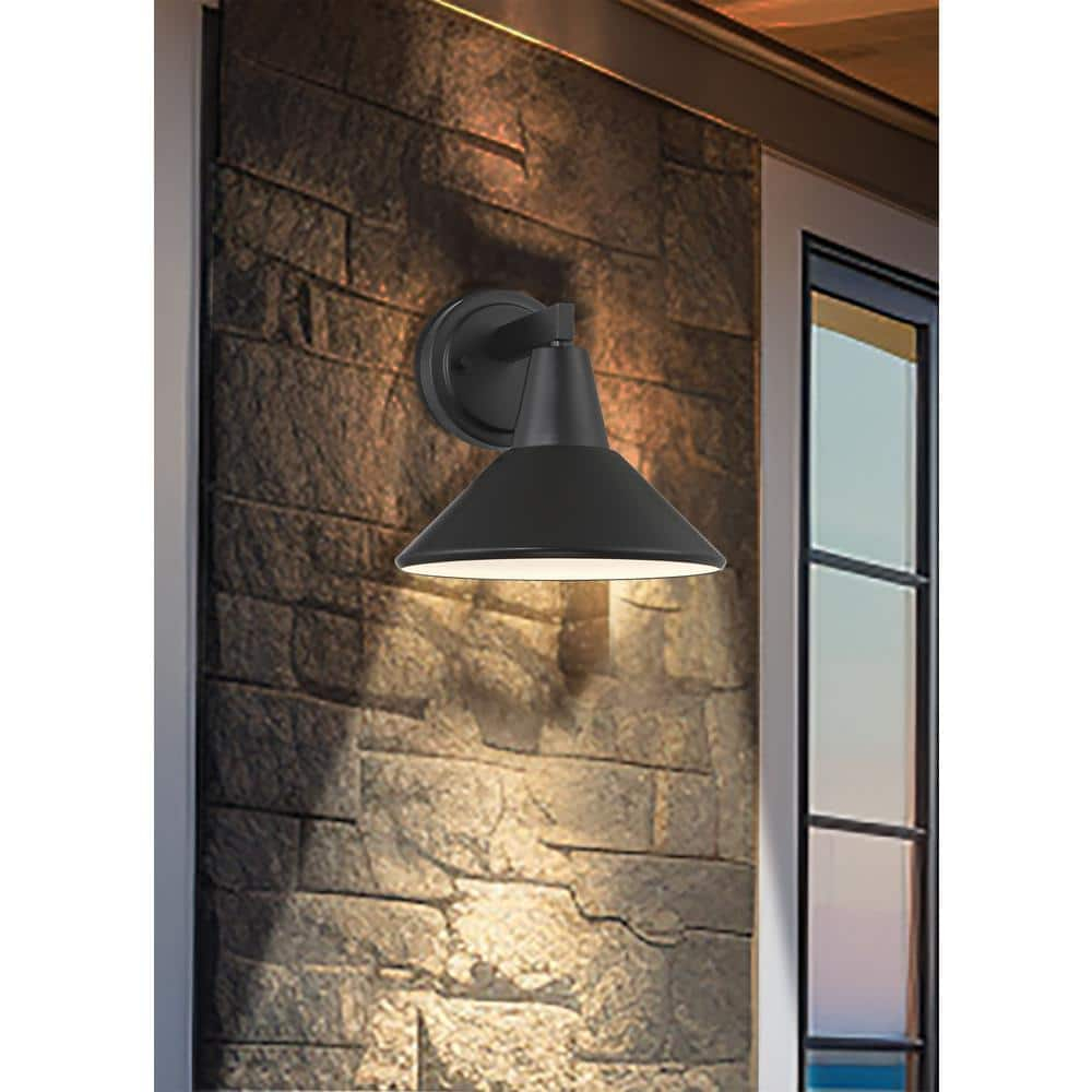 Bay Crest Aluminum Wall Light
