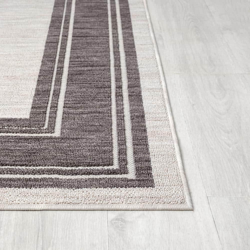 Wyatt Ivory/Gray 5 ft. x 7 ft. Bordered High-Low Yarn Indoor/Outdoor Area Rug