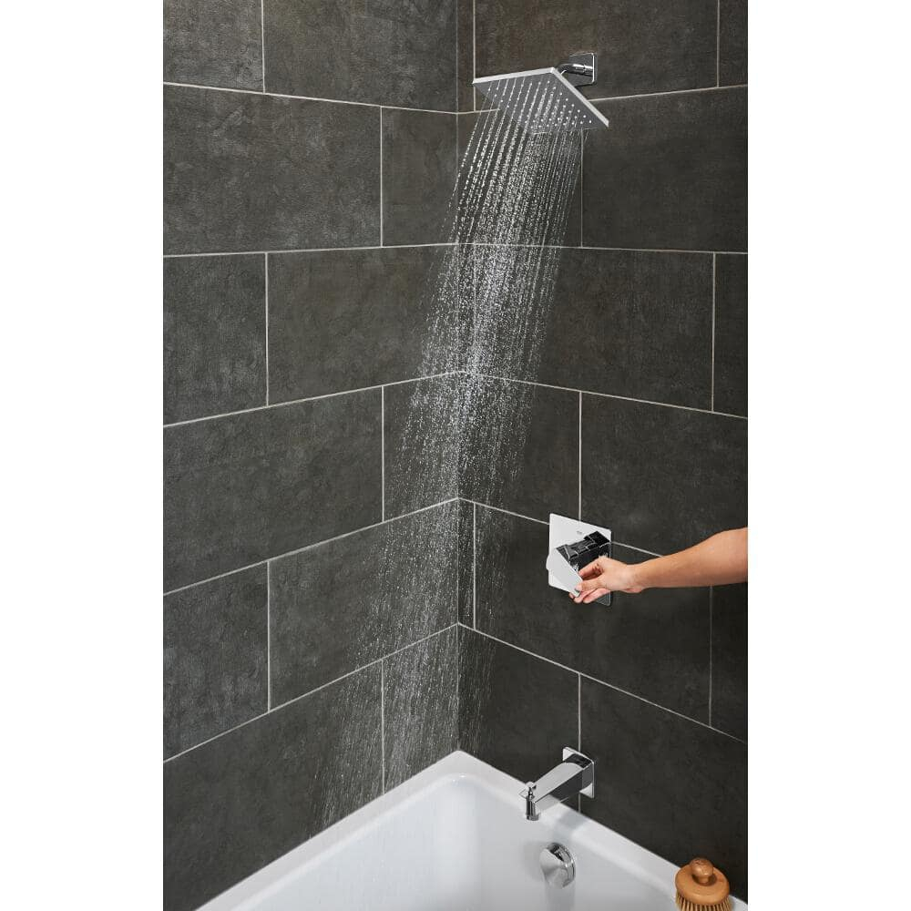 GROHE 35097000 Tallinn Single Handle 1 Spray Bathtub Shower Faucet in Starlight Chrome