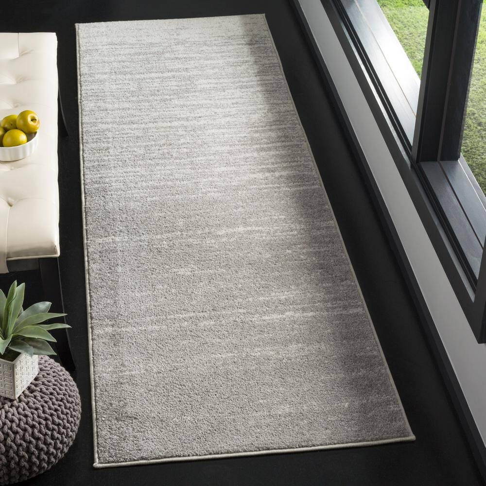 SAFAVIEH Adirondack Esmond Striped Runner Rug, Light Grey/Grey, 2'6" x 6'
