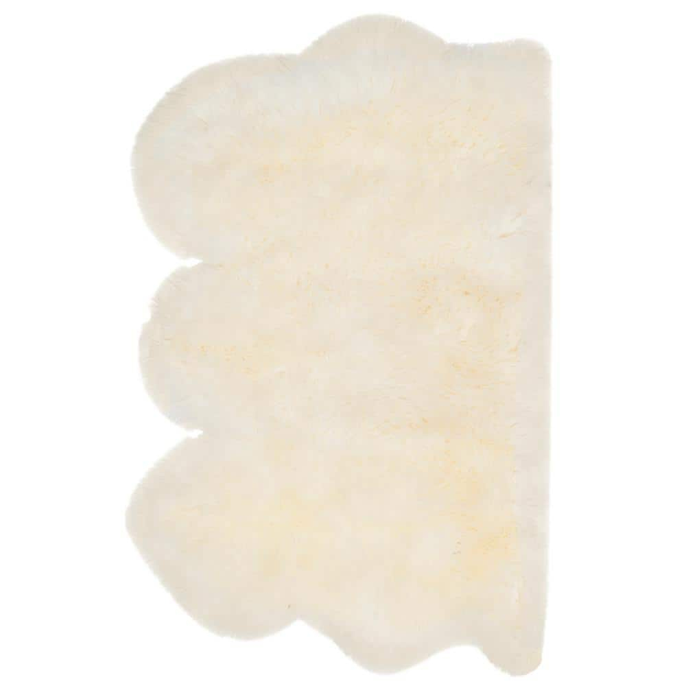 SAFAVIEH Sheep Skin Tiana Sheep Skin Area Rug, White, 3' x 5' Specialty