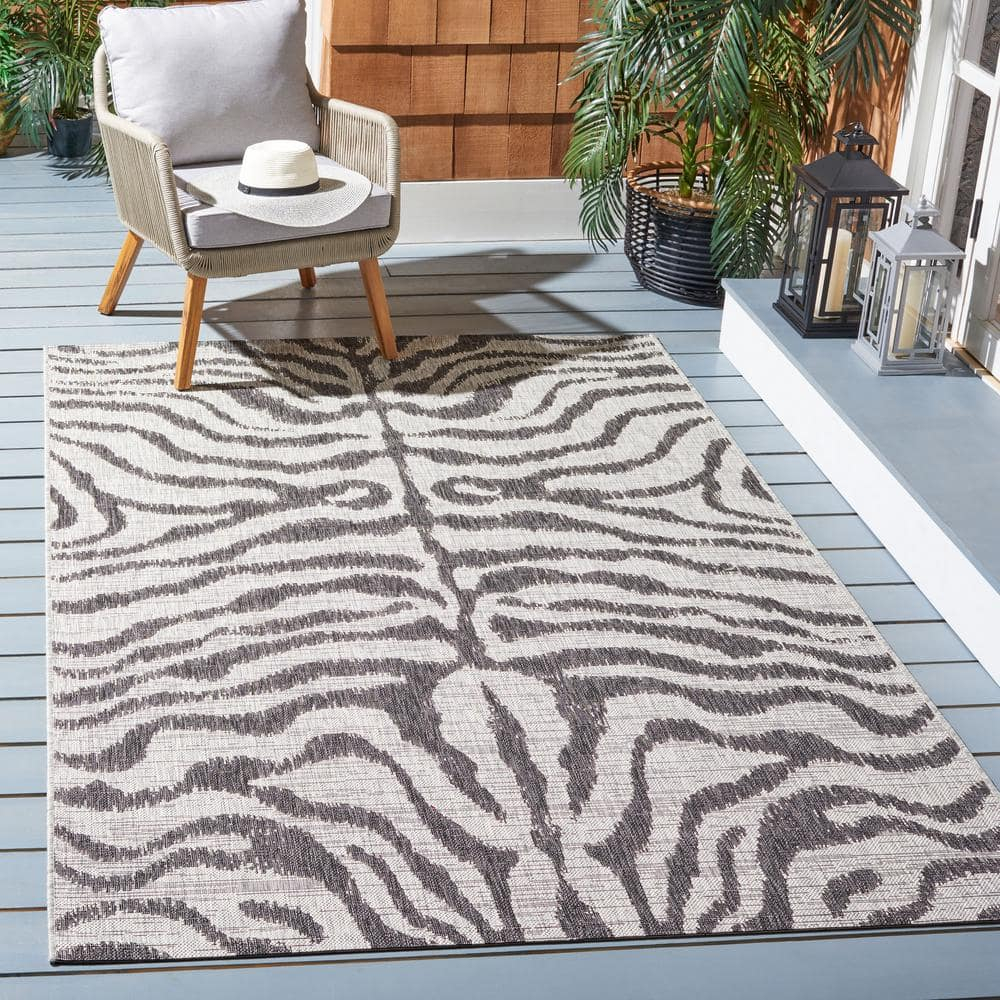 Round Black Synthetic Non-slip Stain-resistant Rug, 54"