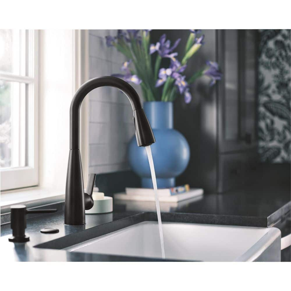 Moen Haelyn Matte Black Single Handle Deck-mount Pull-down Kitchen Faucet with Sprayer ( Deck Plate Included ) (Soap Dispenser Included)