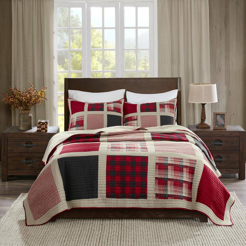 Woolrich Reversible Quilt Cabin Lifestyle Design - All Season, Breathable Coverlet Bedspread Bedding Set, Matching Shams, Oversized King/Cal King, Huntington Plaid Red, 3 Piece