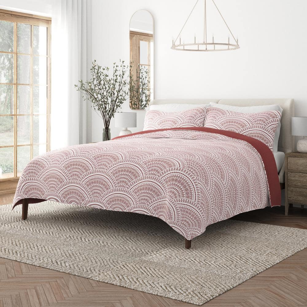 Noble Linens Terracotta 3 Piece Scallop Reversible Microfiber Quilt Set, Twin / Twin XL
