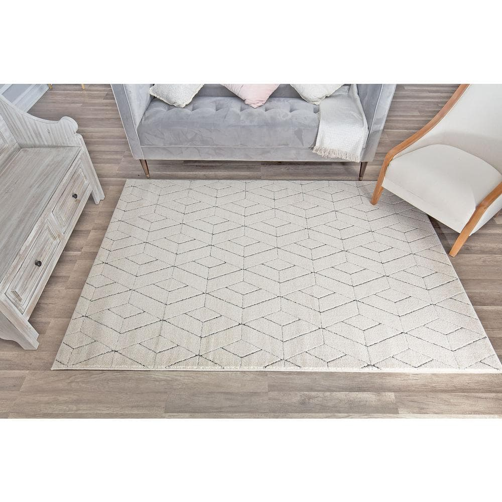 CosmoLiving By Cosmopolitan Chanai CN10A Contemporary Geometric 2'x4' Area Rug