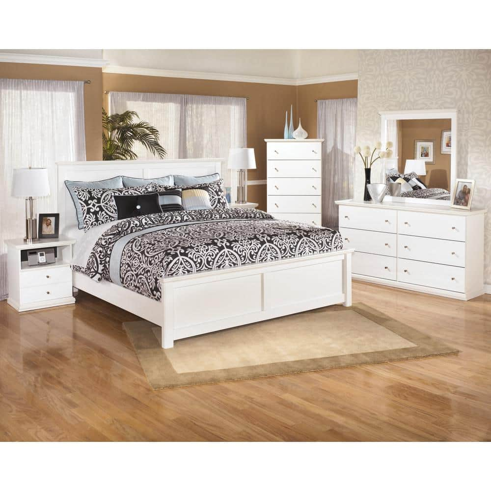 Signature Design by Ashley Casual Bostwick Shoals Nightstand, White