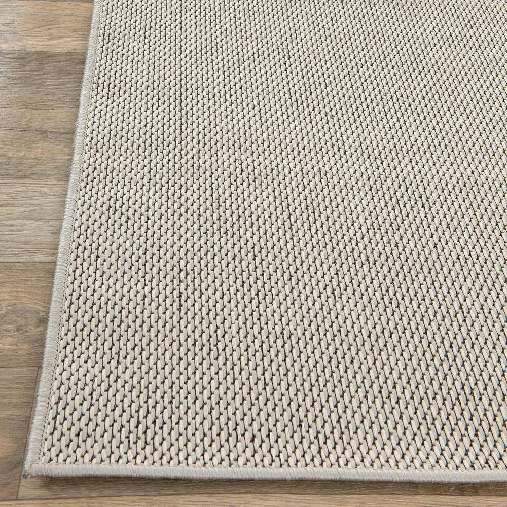 World Rug Gallery Solid Contemporary Indoor/Outdoor Area Rug - Ivory 5' x 7'