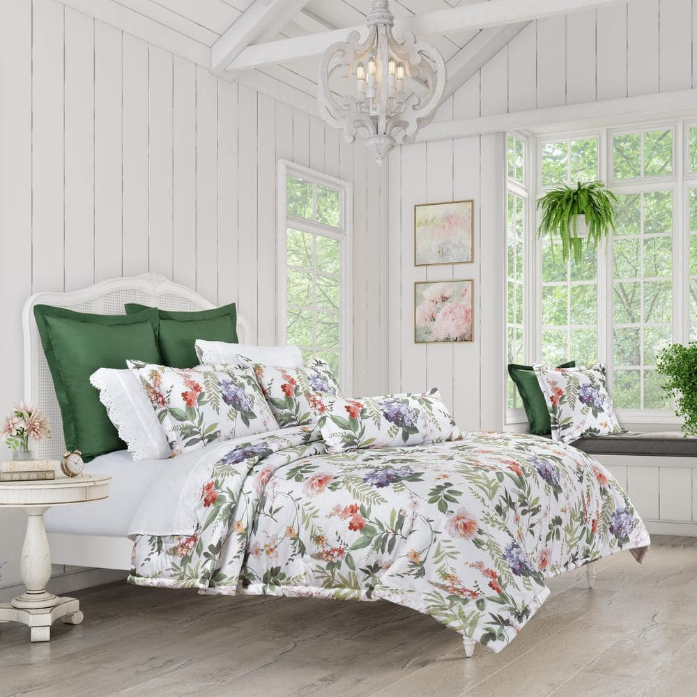 Five Queens Court Claudia Comforter Set