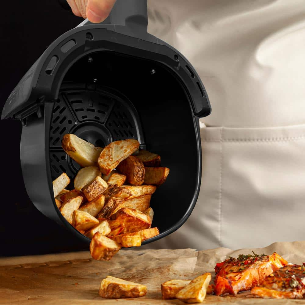 Aiwa 1200W 2.6 QT Compact Air Fryer, 360 degree Convection Heating, 60 minute timer, Black