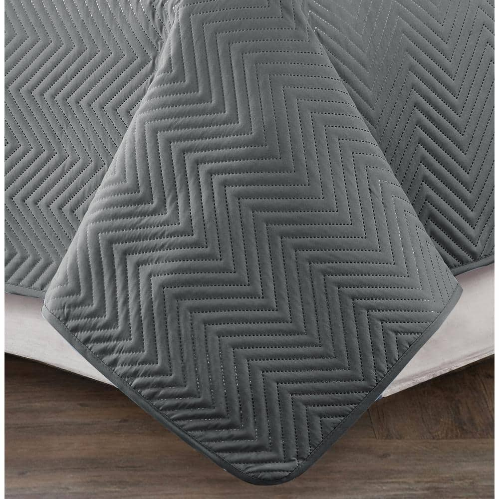 Harper Lane Trista Chevron Stitch 3-piece Quilt Set Charcoal King