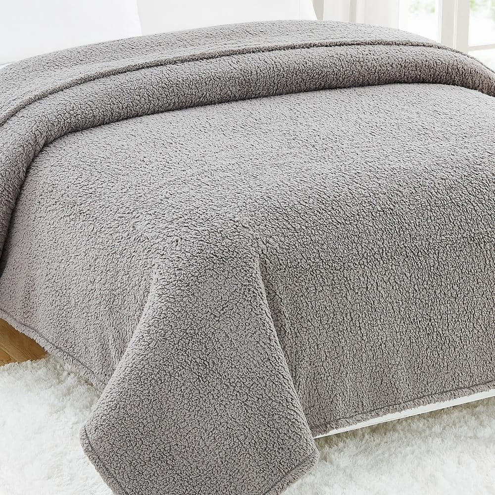 My World Full/Queen Cloud Faux Shearling Blanket Gray: Cozy Polyester, Machine Washable, All Ages
