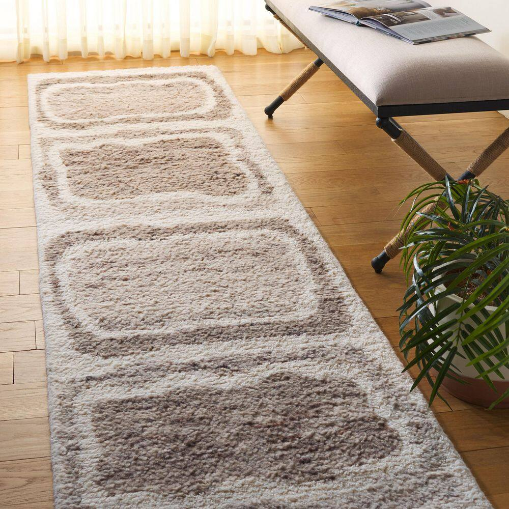 SAFAVIEH Casablanca Rhoda Geometric Wool Runner Rug, Ivory/Brown, 2'3" x 9'
