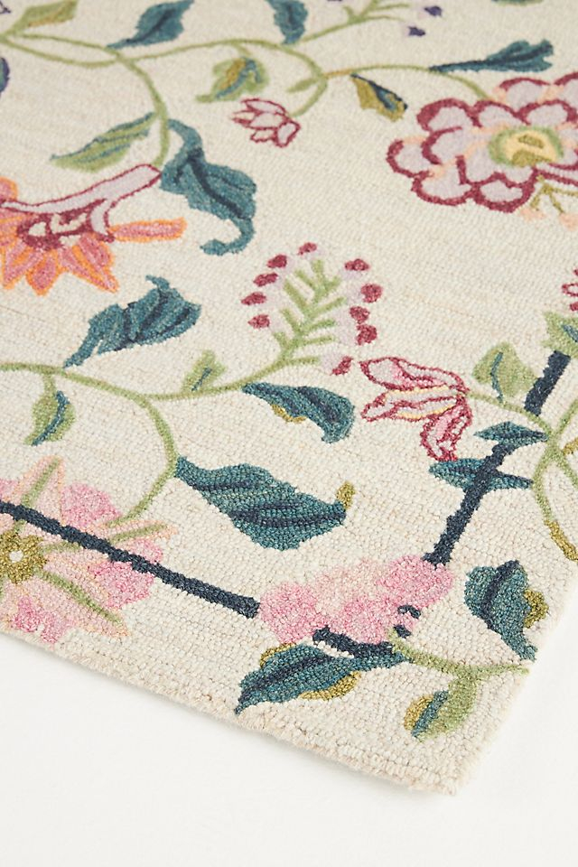 Hattie Wool Tufted Floral Rug