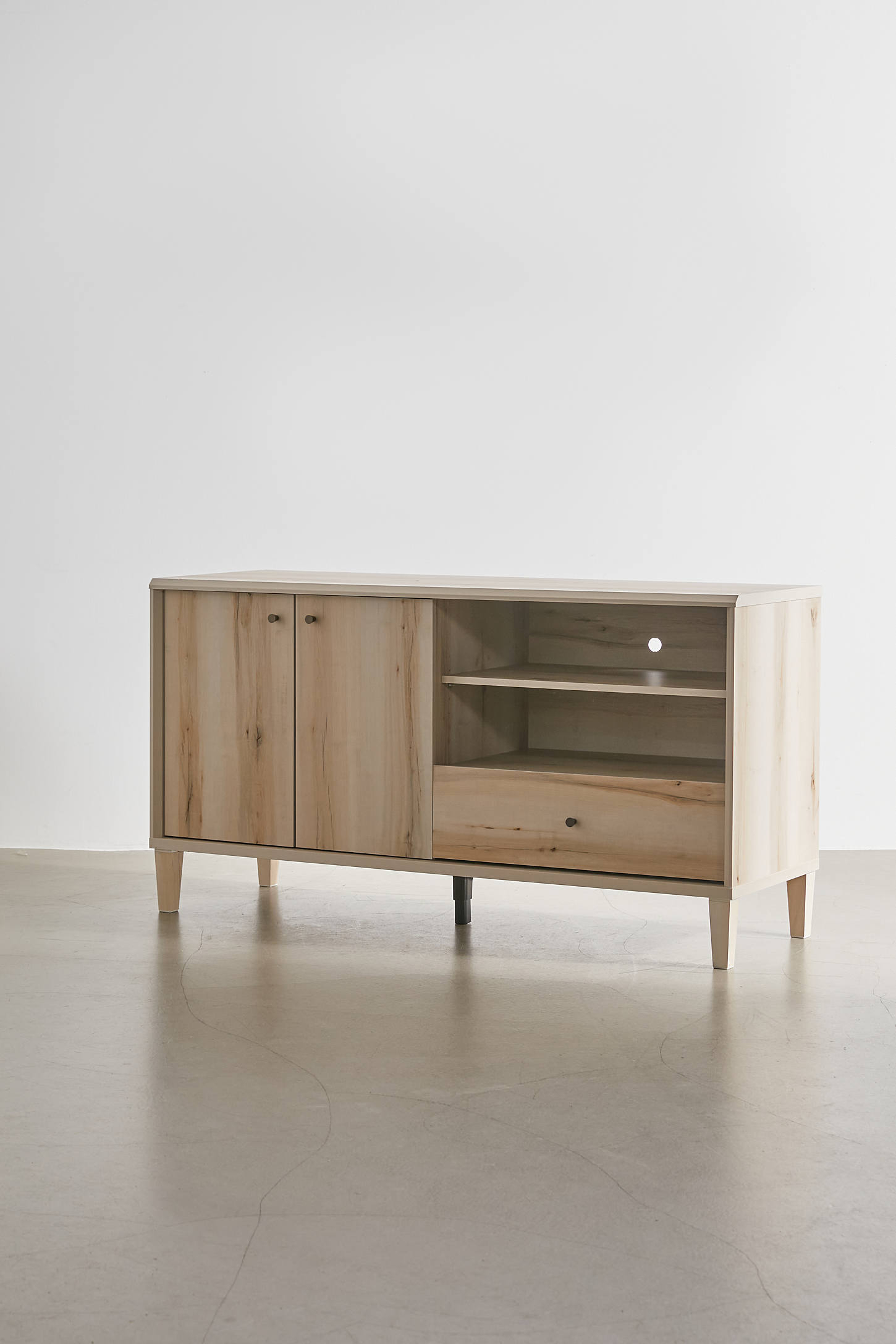 Anders Credenza
