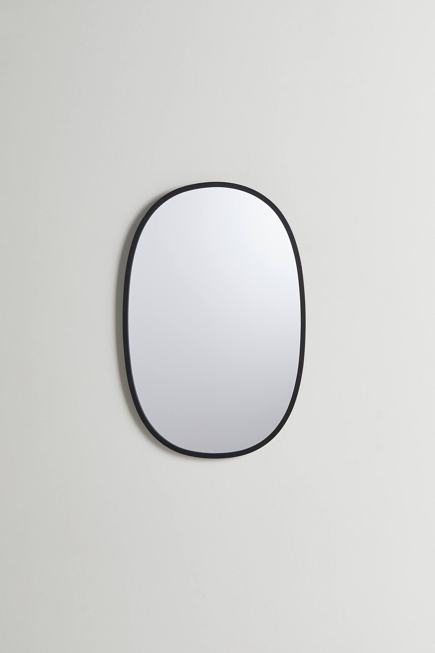Oval Hub Mirror