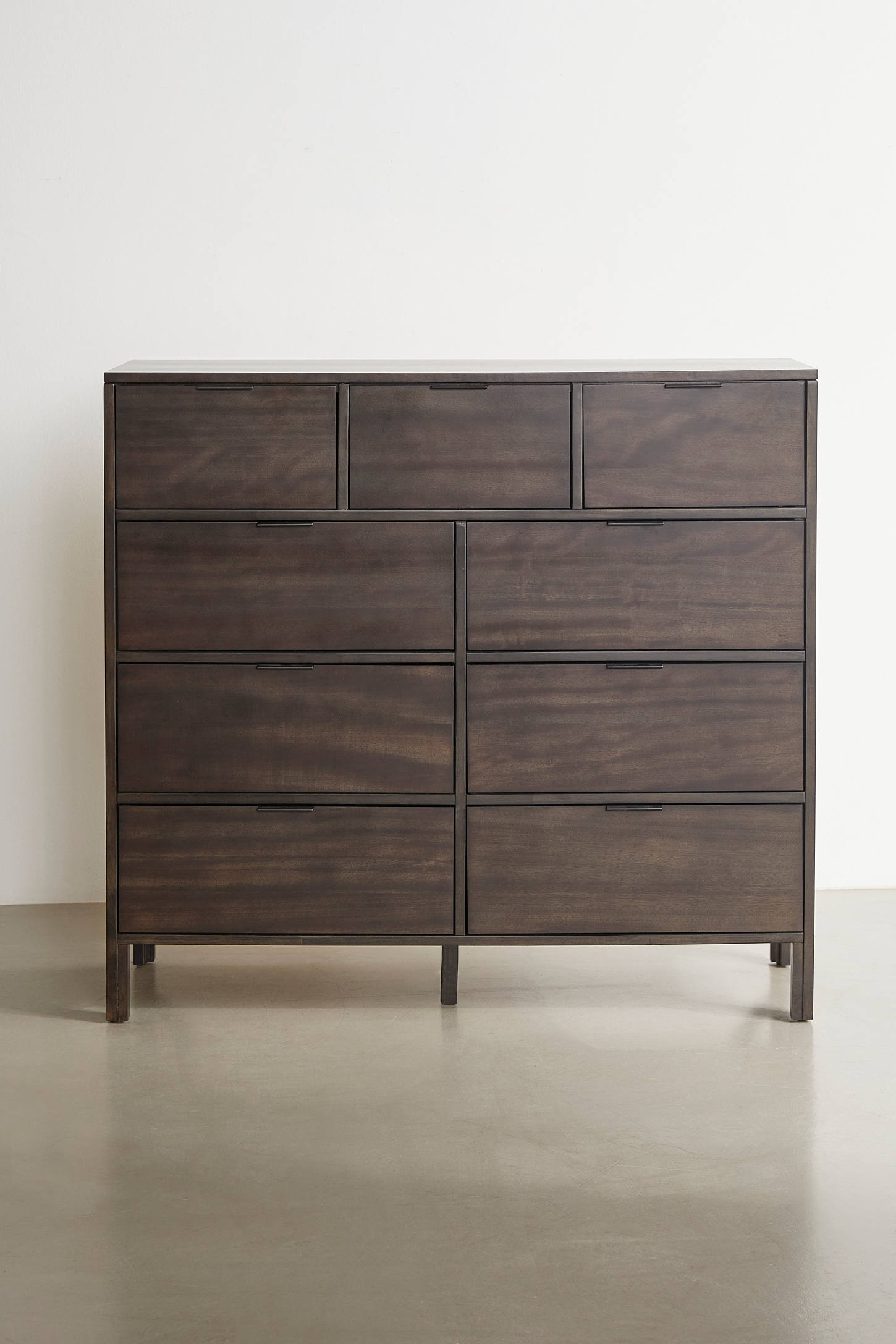 Kira Dresser
