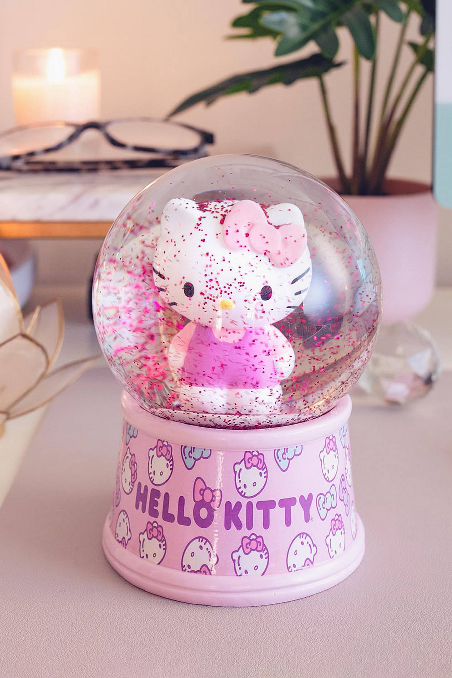 Sanrio Hello Kitty Light-Up 6" Snow Globe