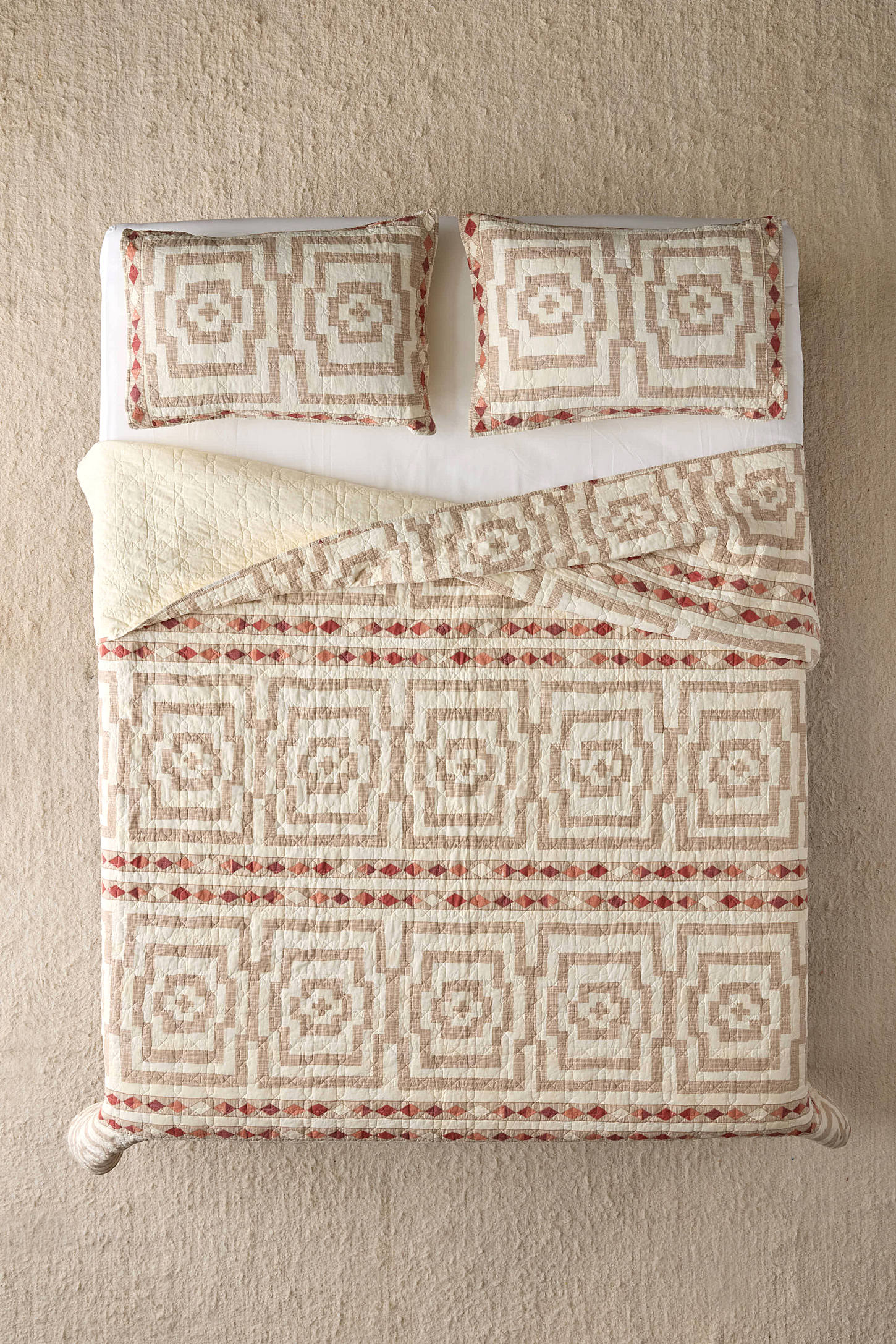 Jungalow Hypnotic Quilt Set