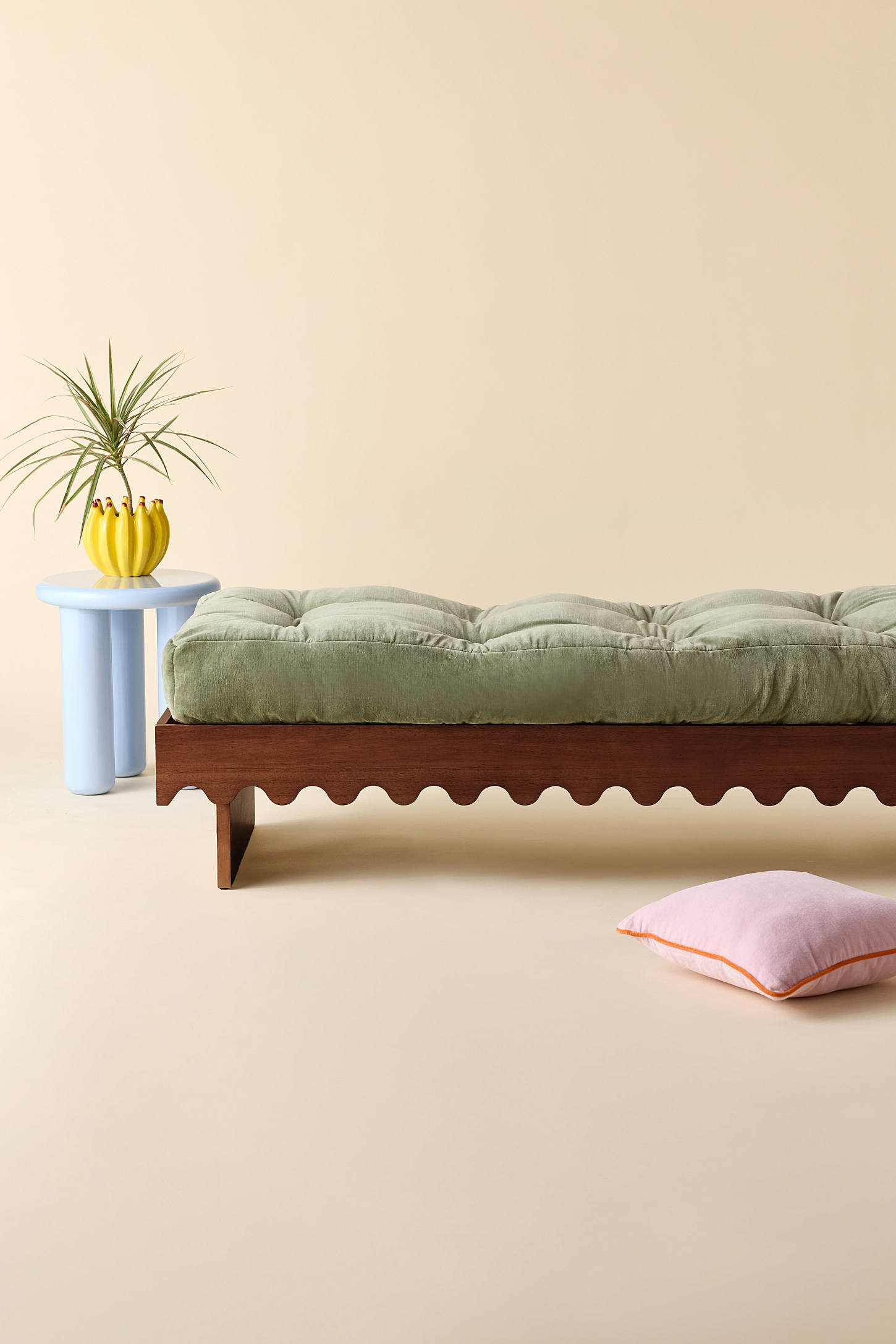 Roma Scalloped Wood Daybed
