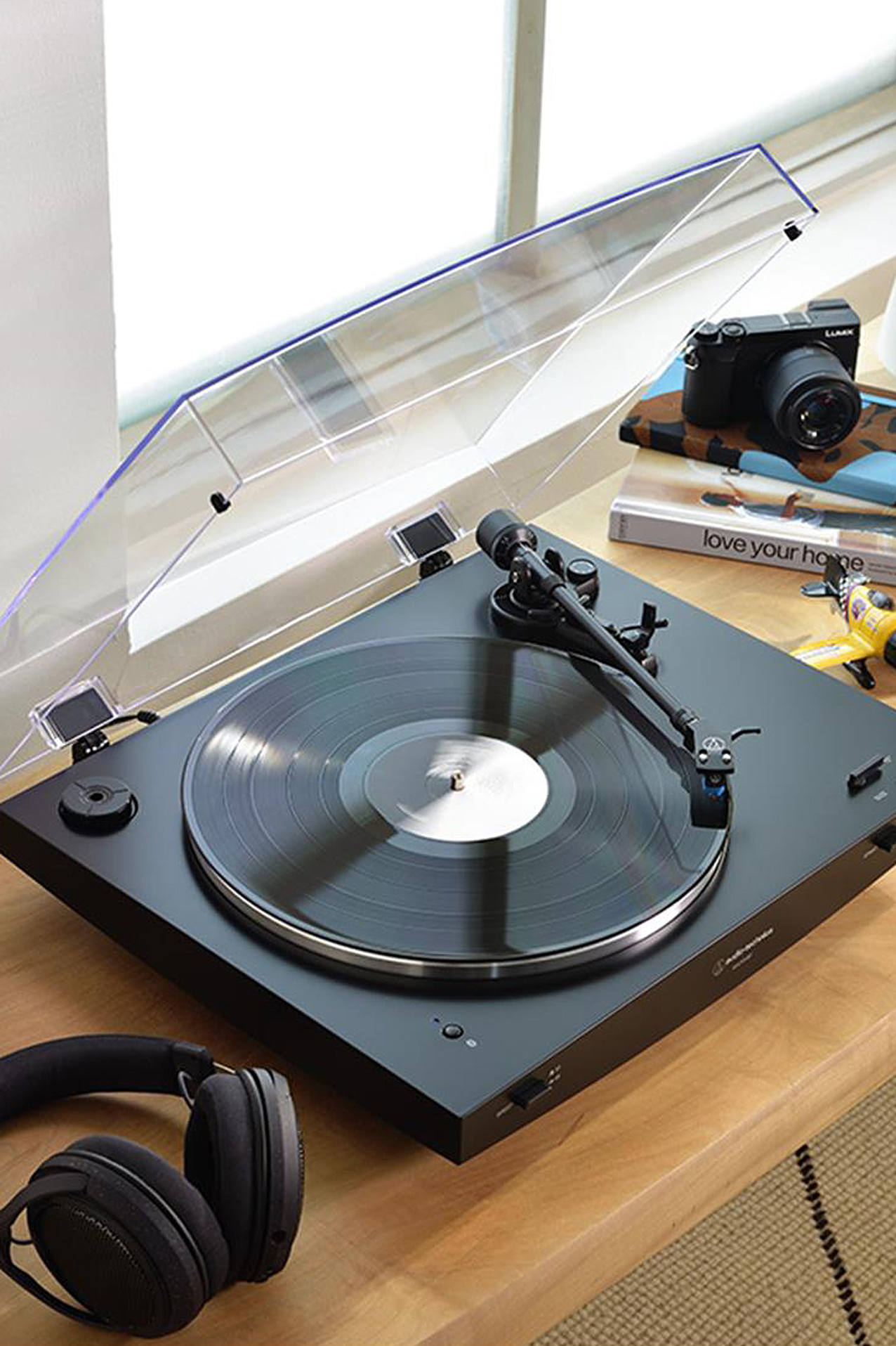 Audio-Technica AT-LP3xBT Fully Automatic Belt-Drive Bluetooth Turntable