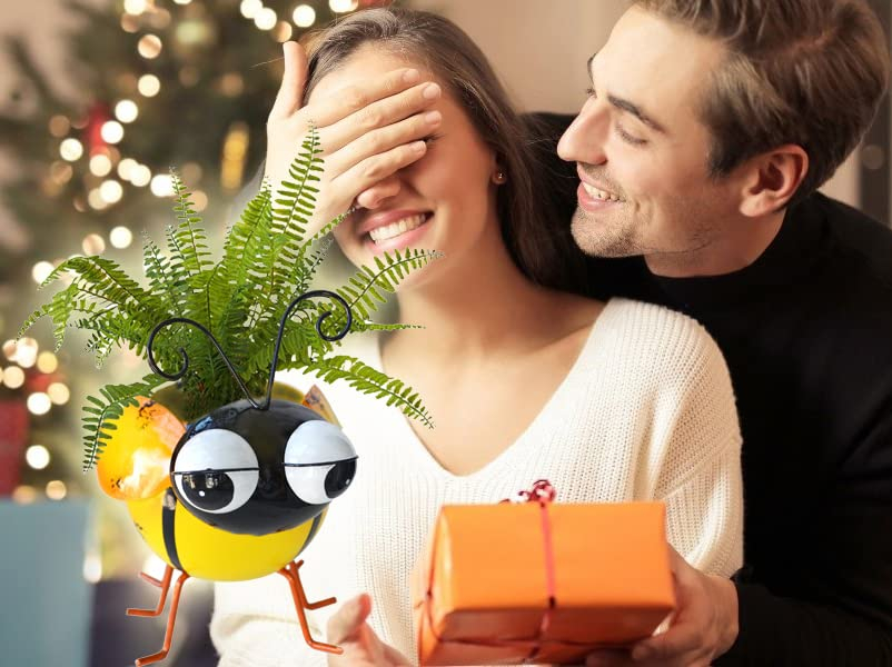 GIFTME 5 Garden Ornaments Planter Pot,Yellow Planters for Indoor or Outdoor,Succulent Planter with Drainage,Metal Cute and Funny Bee Pot Planter（7.5Inch,1pc Bee）